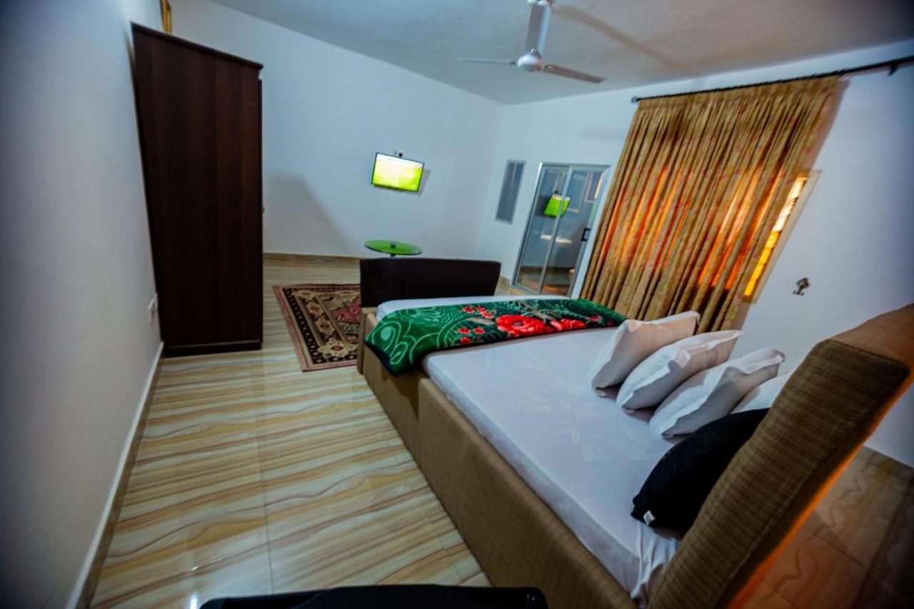 Nap Apartment Hotel Dansoman Exterior foto