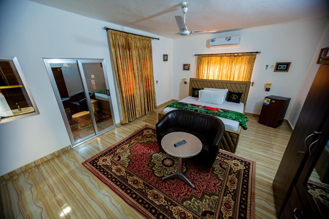 Nap Apartment Hotel Dansoman Exterior foto